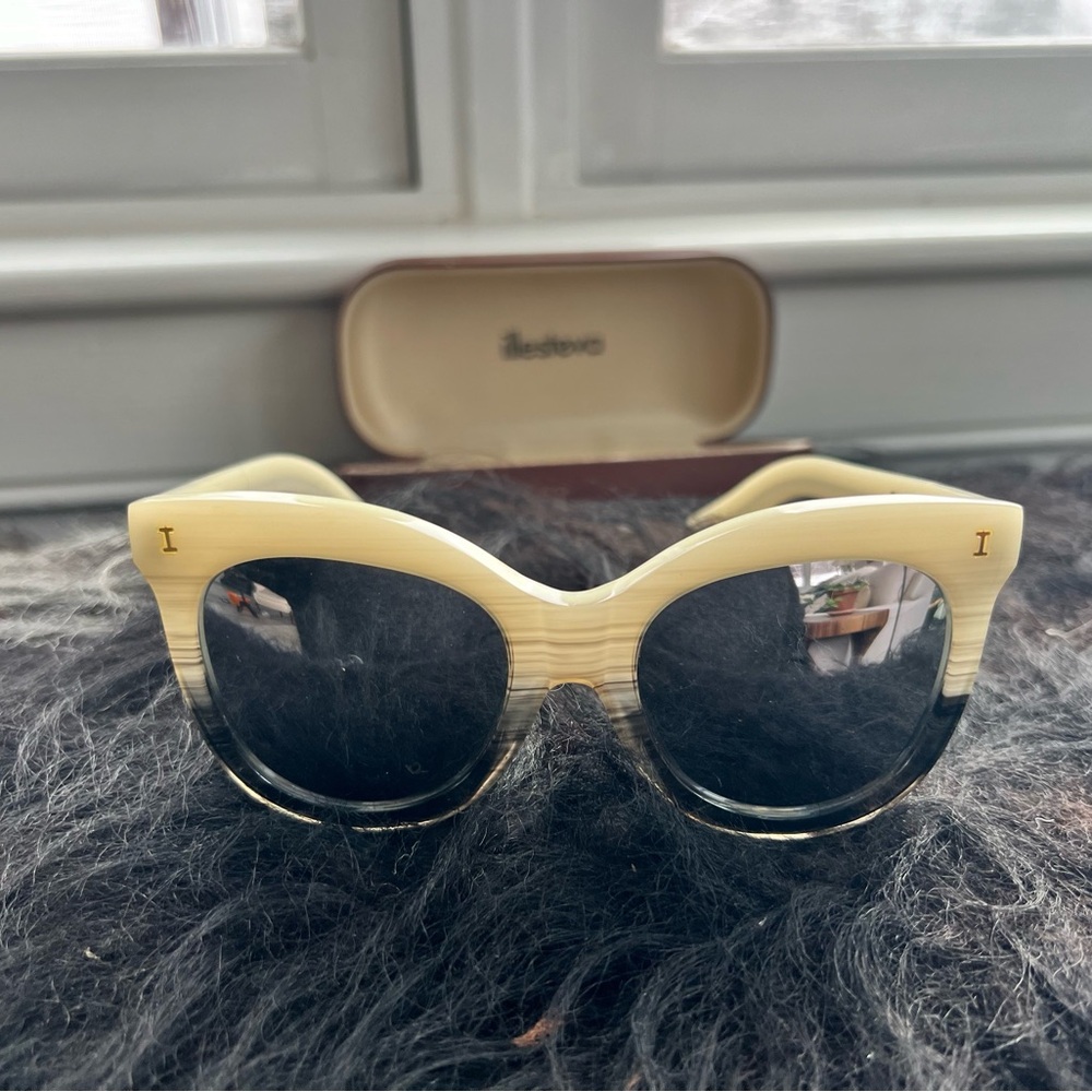 Illesteva Holly Mirrored Sunglasses